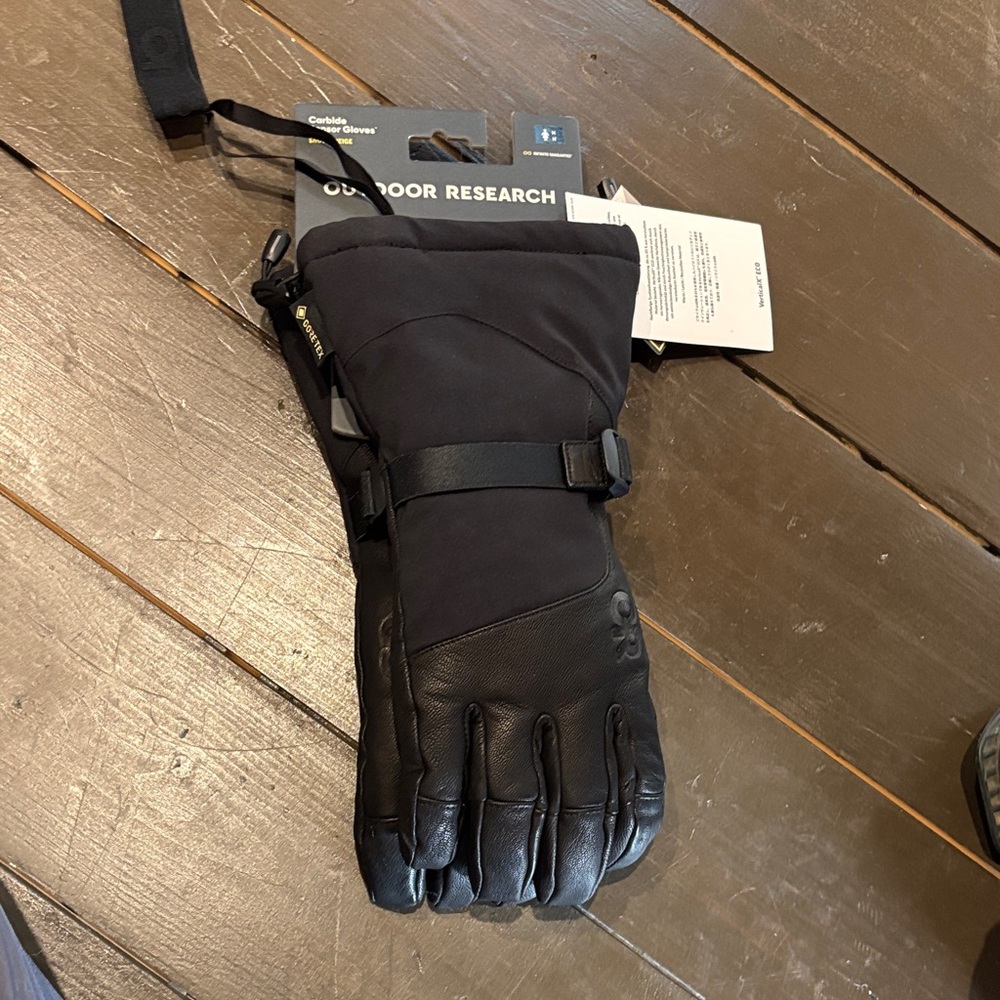 Outdoor Research women’s carbide sensor gloves medium NWT